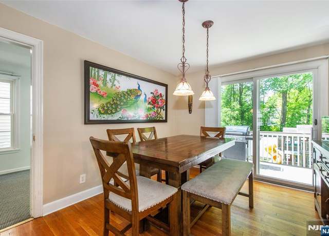 Property at 31 Renner Ave, Bloomfield, NJ 07003, 3 beds, 1.5 baths