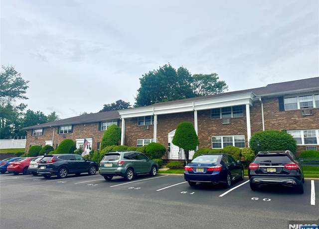 Property at 20 Maple St #20, Teaneck, NJ 07666, 2 beds, 2 baths