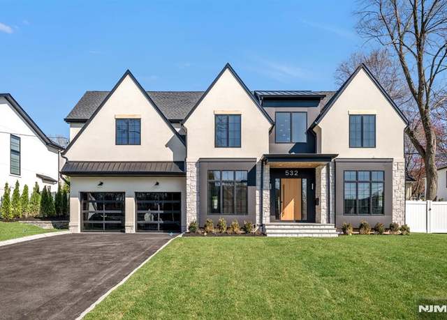 Property at 532 Burlington St, Paramus, NJ 07652, 7 beds, 7.5 baths