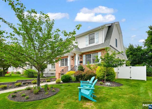 Property at 76 Franklin St, Verona, NJ 07044, 4 beds, 3.5 baths