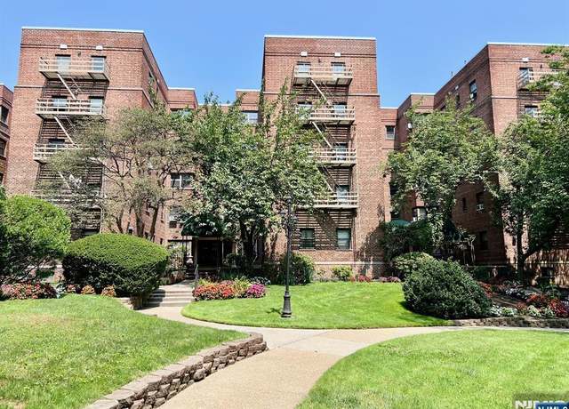 Property at 2337 Hudson Ter Unit C11, Fort Lee, NJ 07024, 1 bed, 1 bath