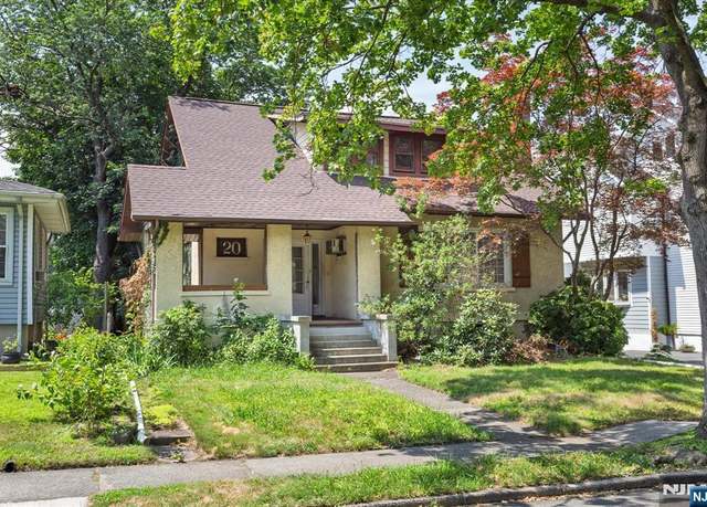 Property at 20 Walnut St, Rutherford, NJ 07070, 3 beds, 1 bath