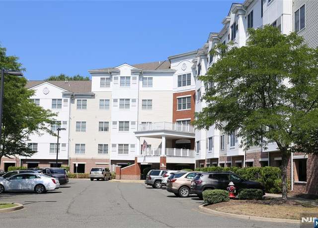 Property at 189 Forest Ave #303, Paramus, NJ 07652, 2 beds, 2 baths