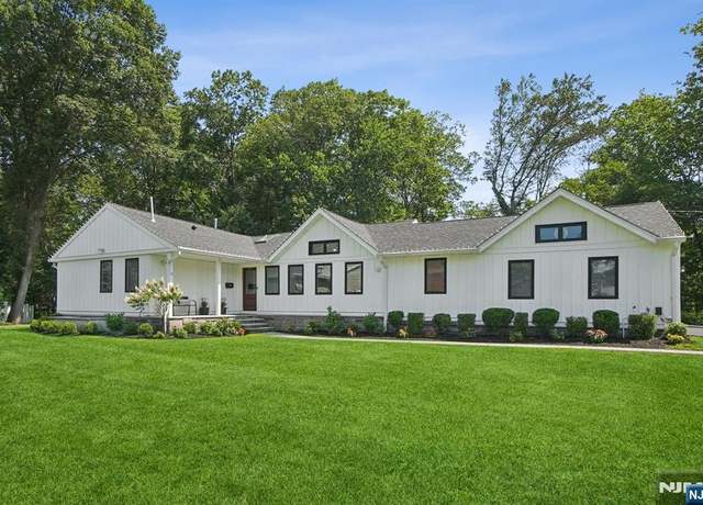 Property at 695 Terhune Rd, Ridgewood, NJ 07450, 4 beds, 3.5 baths