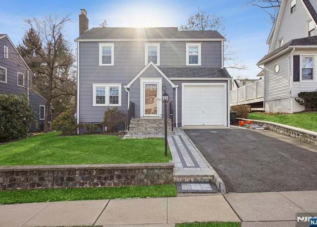 Property at 35 Morningside Rd, Verona, NJ 07044, 3 beds, 1.5 baths