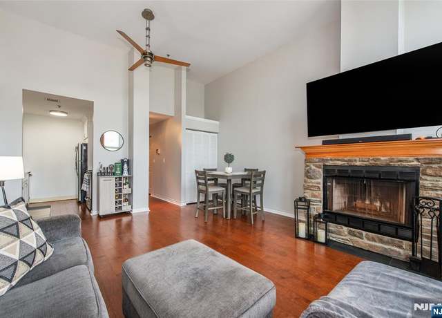 Property at 260 Main St #318, Little Falls, NJ 07424, 1 bed, 1 bath