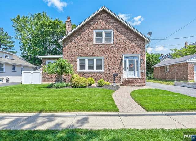 Property at 90 E Quackenbush Ave, Dumont, NJ 07628, 3 beds, 2.5 baths