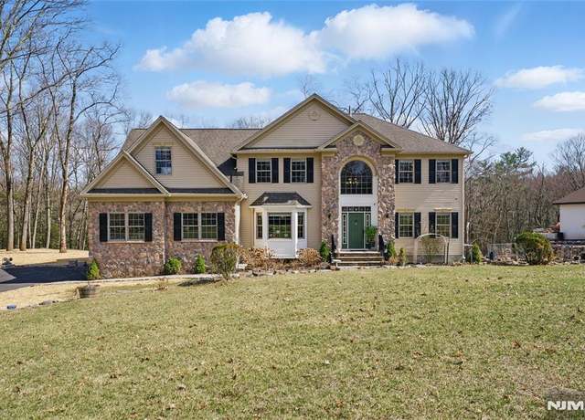 Property at 61 Virginia Ln, West Milford, NJ 07480, 5 beds, 4 baths