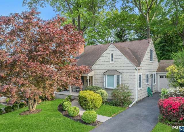 Property at 9 Elmwood Ave, West Orange, NJ 07052, 2 beds, 2 baths