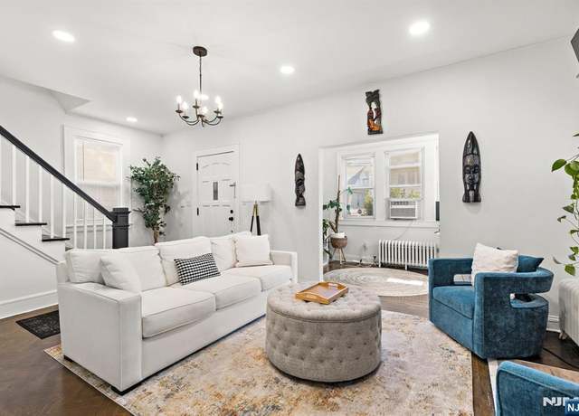 Property at 78 Underwood St, Newark, NJ 07106, 3 beds, 2.5 baths