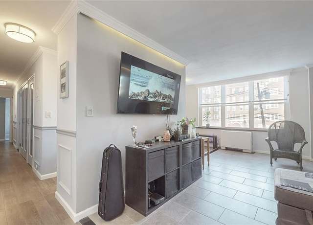 Property at 712 Broad St Unit 2A, Elizabeth, NJ 07208, 2 beds, 2 baths