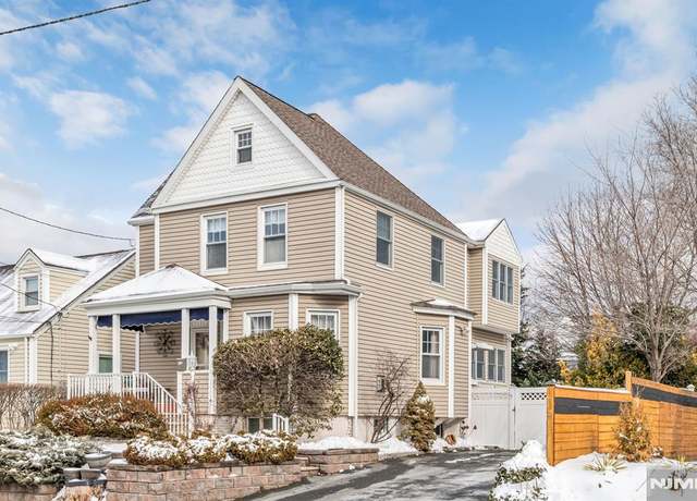 Property at 237 Franklin Ave, Hasbrouck Heights, NJ 07604, 3 beds, 3 baths