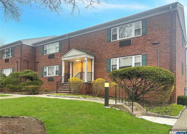 Property at 78 Franklin St Unit D, Tenafly, NJ 07670, 1 bed, 1 bath