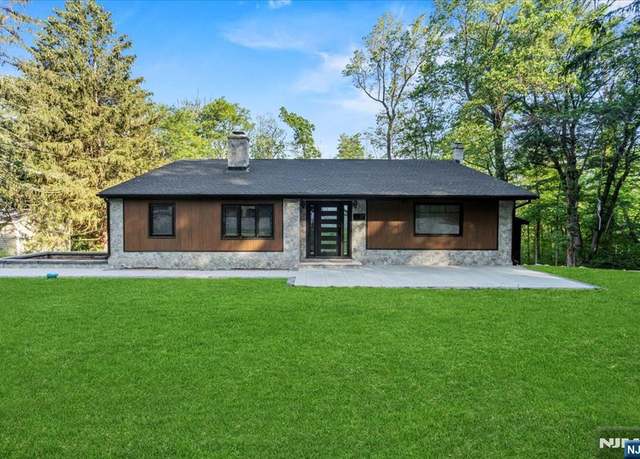 Property at 17 Longview Dr, Rockaway, NJ 07866, 4 beds, 4 baths