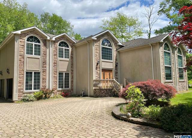 Property at 35 Waughaw Rd, Montville Township, NJ 07082, 4 beds, 4.5 baths