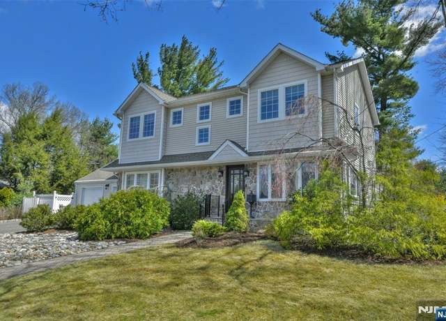 Property at 20 Prescott Rd, Ho-ho-kus, NJ 07423, 4 beds, 4.5 baths