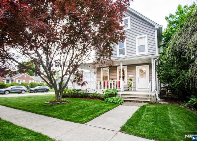 Property at 17 First St, Mahwah, NJ 07430, 3 beds, 1.5 baths