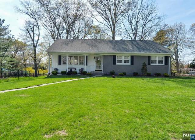 Property at 171 Highland Rd, North Haledon, NJ 07508, 3 beds, 1.5 baths