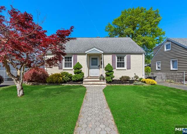 Property at 140 Martin Ave, Clifton, NJ 07012, 3 beds, 1 bath