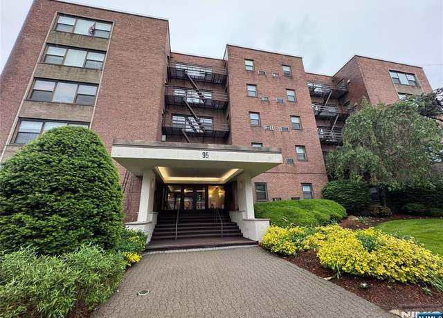 Property at 95 Orient Way Unit 3D, Rutherford, NJ 07070, 1 bed, 1 bath