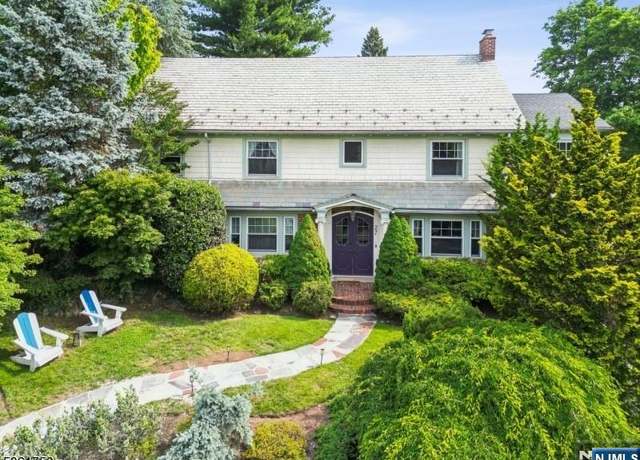 Property at 27 Fairway Dr, West Orange, NJ 07052, 7 beds, 5.5 baths