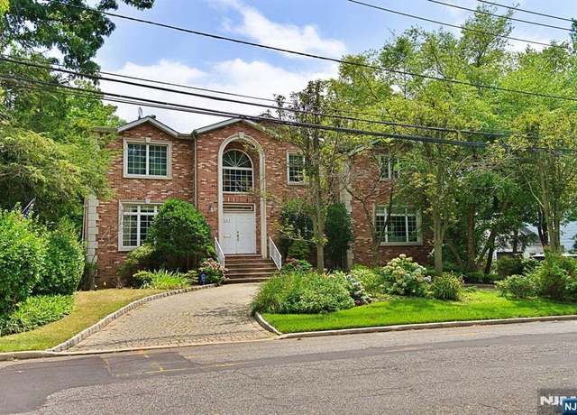 Property at 551 Floyd St, Englewood Cliffs, NJ 07632, 5 beds, 5 baths