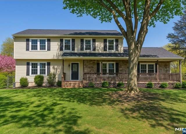 Property at 1135 Ringwood Ave, Pompton Lakes, NJ 07442, 5 beds, 4 baths