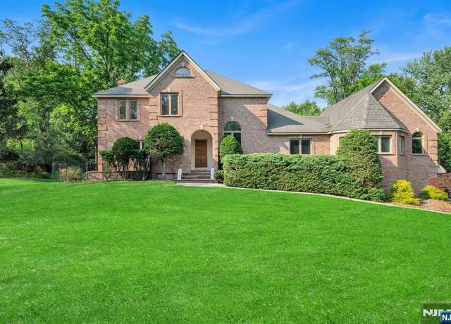 Property at 587 High Mountain Rd, Franklin Lakes, NJ 07417, 3 beds, 3 baths
