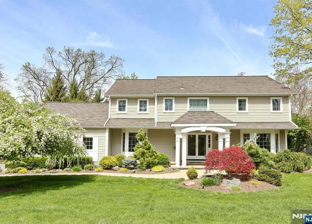Property at 85 Buckhaven Hl, Upper Saddle River, NJ 07458, 6 beds, 3.5 baths
