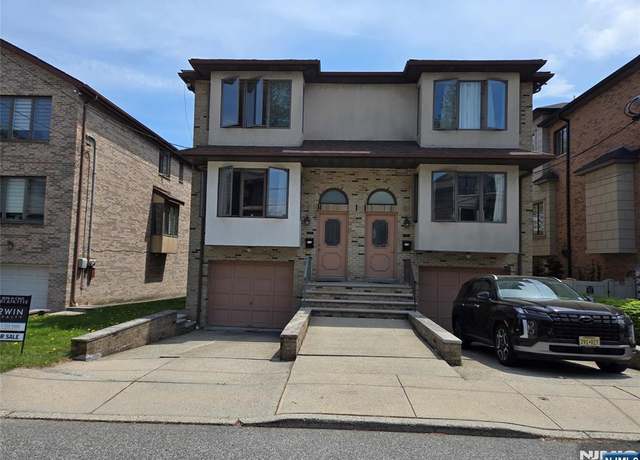 Property at 2478 6th St Unit B, Fort Lee, NJ 07024, 3 beds, 3.5 baths