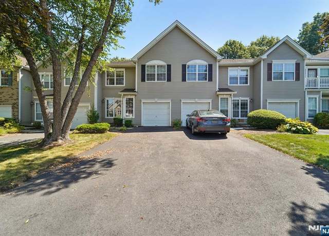 Property at 413 Green Mountain Rd, Mahwah, NJ 07430, 3 beds, 2.5 baths