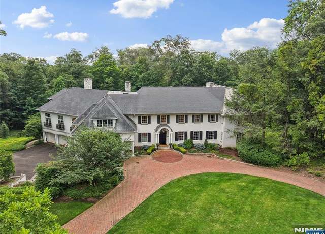Property at 11 Woodfield Ln, Saddle River, NJ 07458, 6 beds, 8 baths