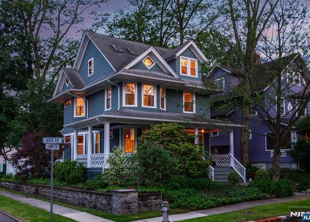 Property at 32 Morse Ave, East Orange, NJ 07017, 4 beds, 1.5 baths