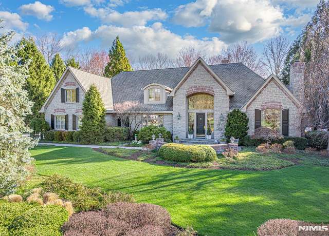Property at 305 Waterview Dr, Franklin Lakes, NJ 07417, 5 beds, 6 baths
