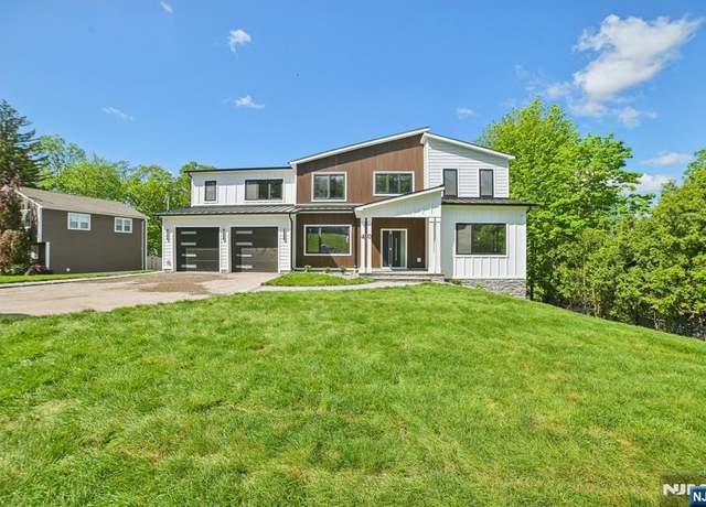 Property at 40 Bear Brook Ln, Livingston, NJ 07039, 6 beds, 5 baths