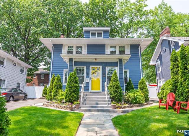 Property at 44 Willard Ave, Bloomfield, NJ 07003, 4 beds, 2.5 baths