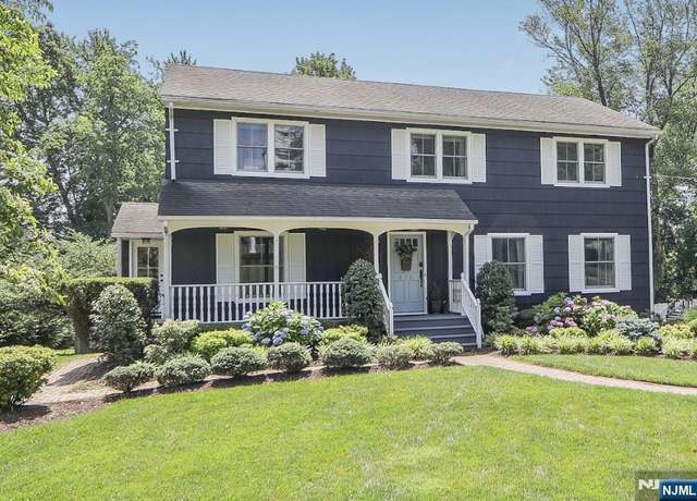 Property at 476 Lafayette Ave, Wyckoff, NJ 07481, 4 beds, 3 baths