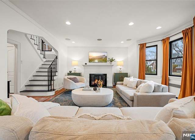 Property at 31 Burroughs Way, Maplewood, NJ 07040, 5 beds, 4.5 baths