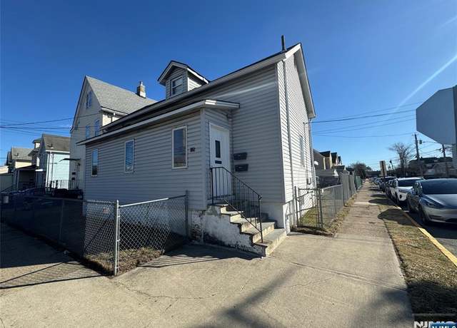 Property at 125 Kansas St, Hackensack, NJ 07601, 3 beds, 2 baths
