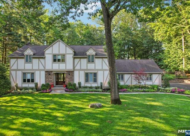 Property at 7 Colona Rd, Wayne, NJ 07470, 4 beds, 3 baths