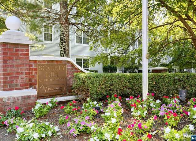 Property at 398 Poets Way #398, Mahwah, NJ 07430, 2 beds, 2 baths