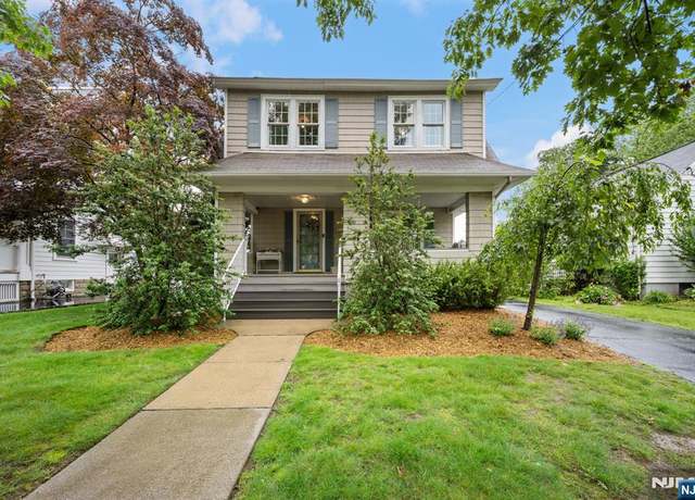 Property at 417 Warren Ave, Ho-ho-kus, NJ 07423, 3 beds, 2 baths