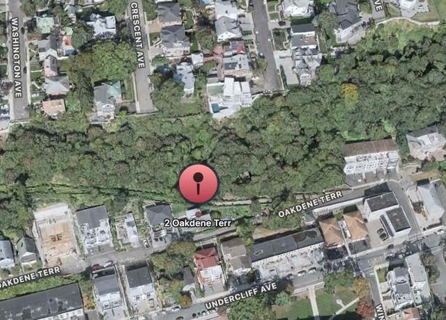 Property at 2 Oakdene Ter, Edgewater, NJ 07020, 6 beds, 3.5 baths