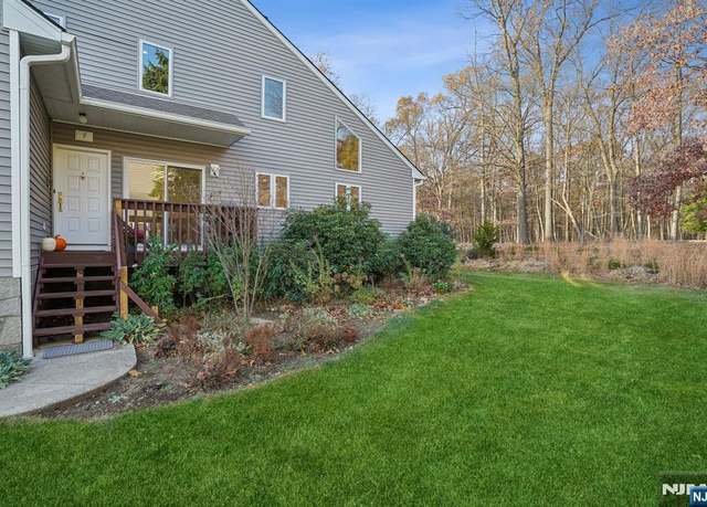 Property at 9 Lapis Cir #282, West Orange, NJ 07052, 3 beds, 2.5 baths