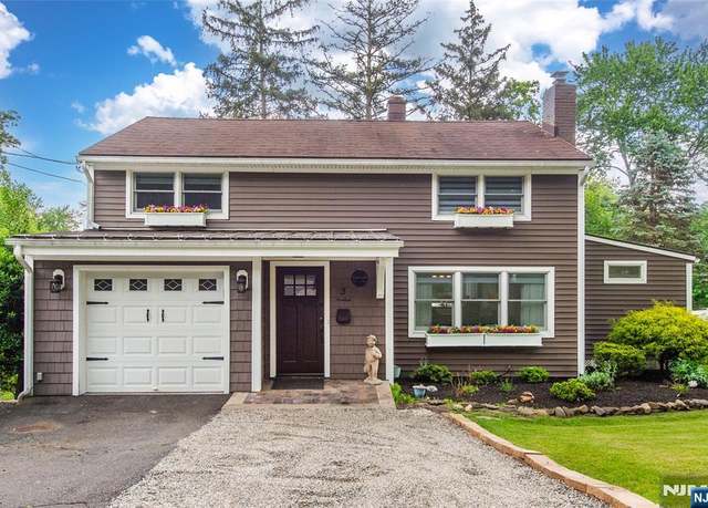 Property at 3 Monroe St, Waldwick, NJ 07463, 4 beds, 1.5 baths