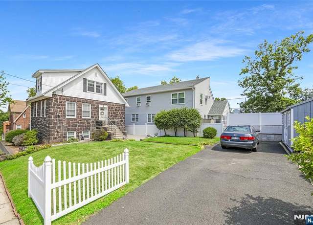 Property at 600 Studio Rd, Ridgefield, NJ 07657, 2 beds, 1.5 baths