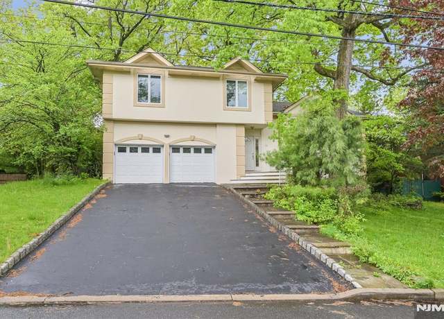 Property at 56 Toni Dr, Englewood Cliffs, NJ 07632, 4 beds, 2.5 baths