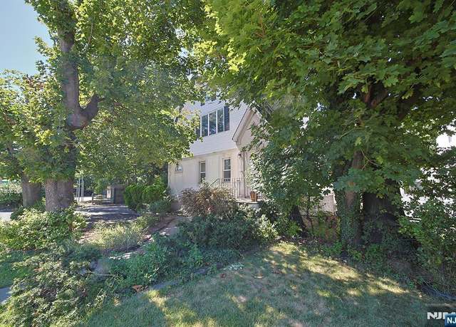 Property at 1585 Bergen Blvd, Leonia, NJ 07605, 5 beds, 2.5 baths