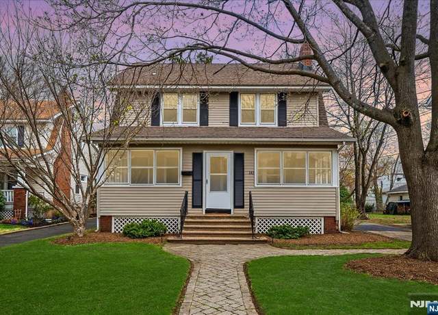 Property at 143 Parmelee Ave, Hawthorne, NJ 07506, 4 beds, 2.5 baths