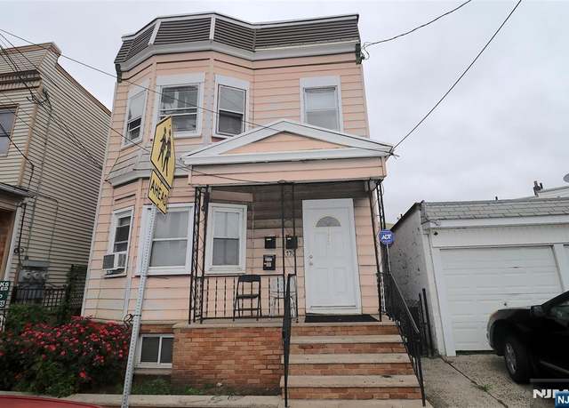 Property at 170 Christie St, Newark, NJ 07105, 5 beds, 4 baths